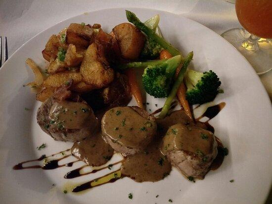 Foxes International Restaurant